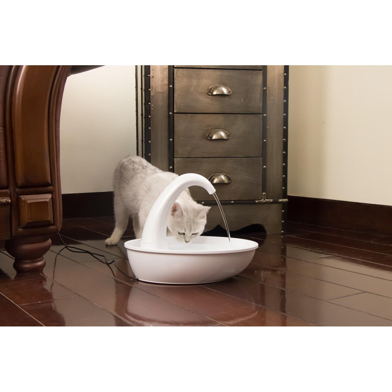 Swan Plastic Fountain 2.3L