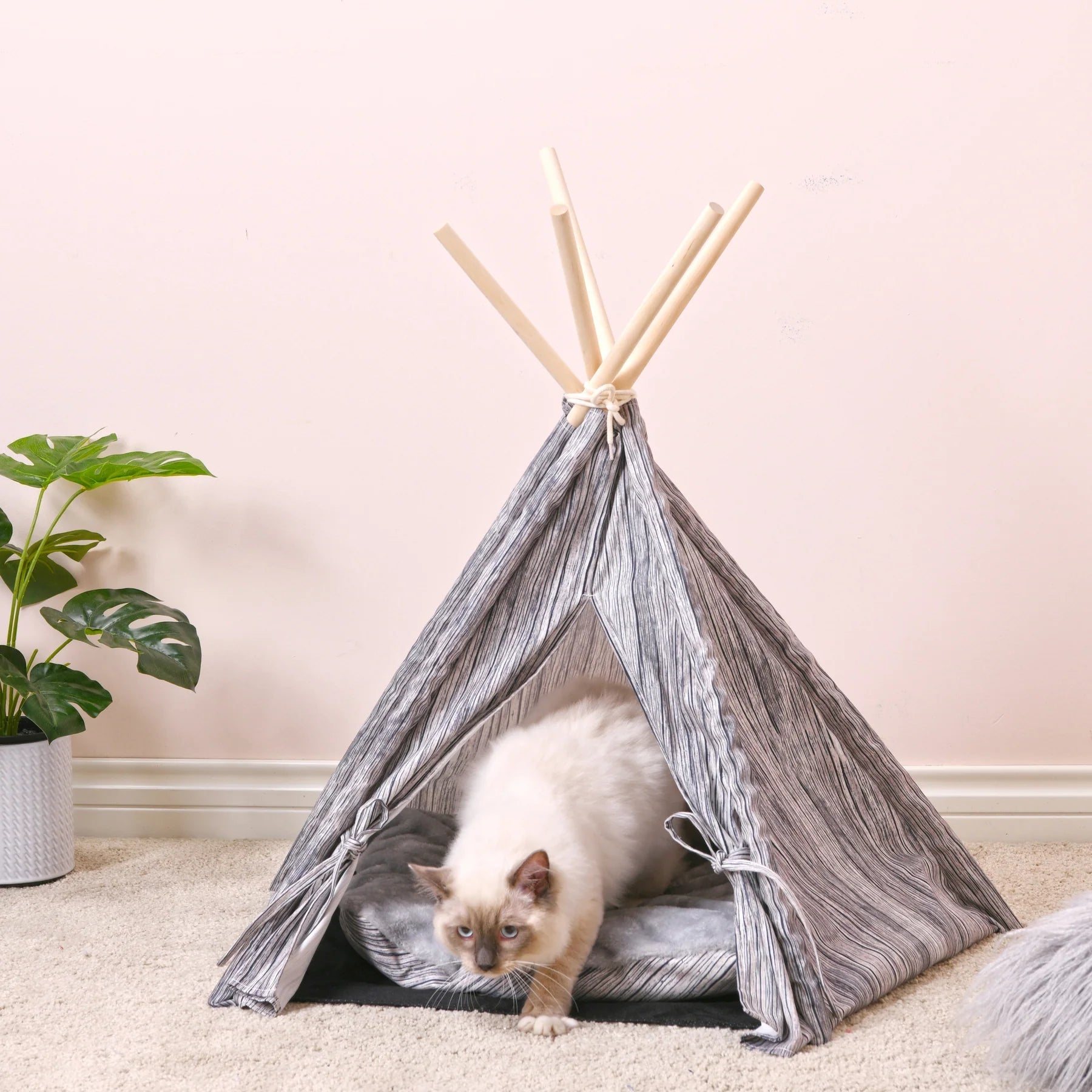 Charlie’s Pet Teepee Tent – Wooden Grain