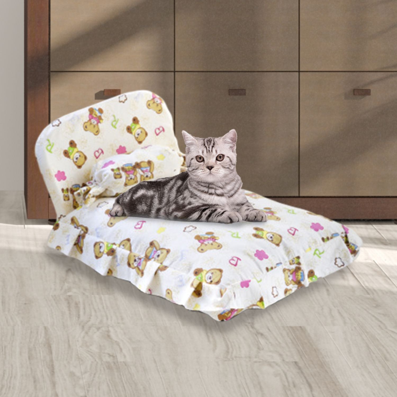 Floofi Pet Bed With Pillow and Quilt - Bear - M